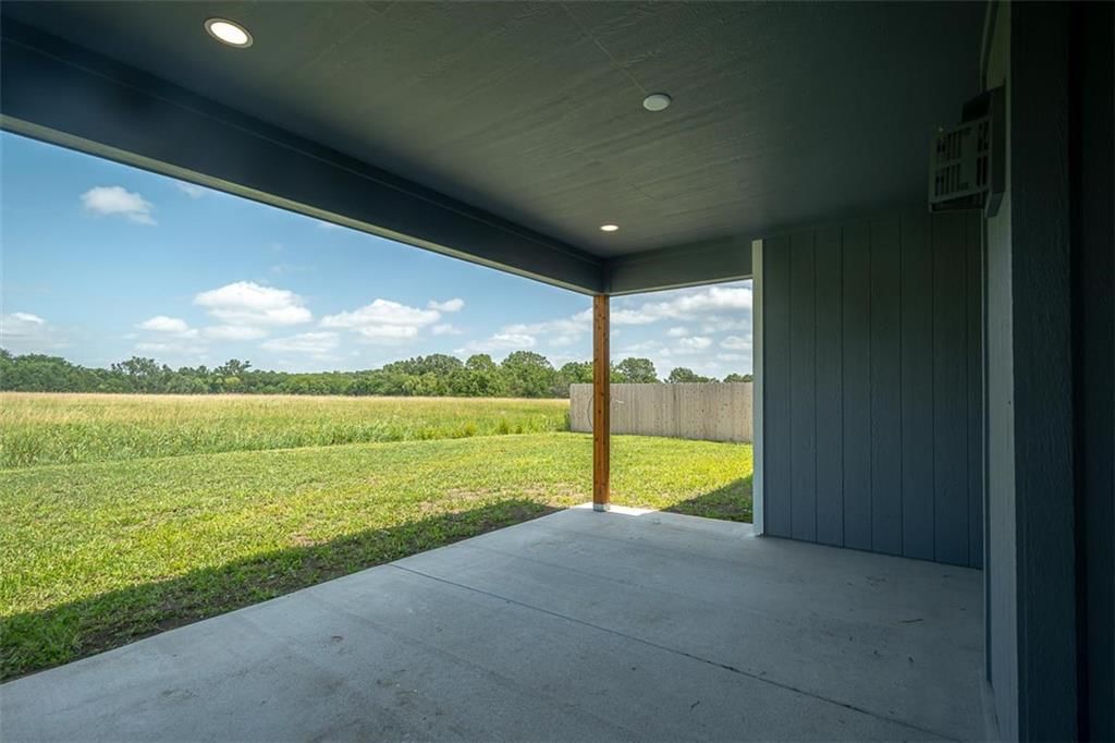 1018 Bluestem Circle — photo 38