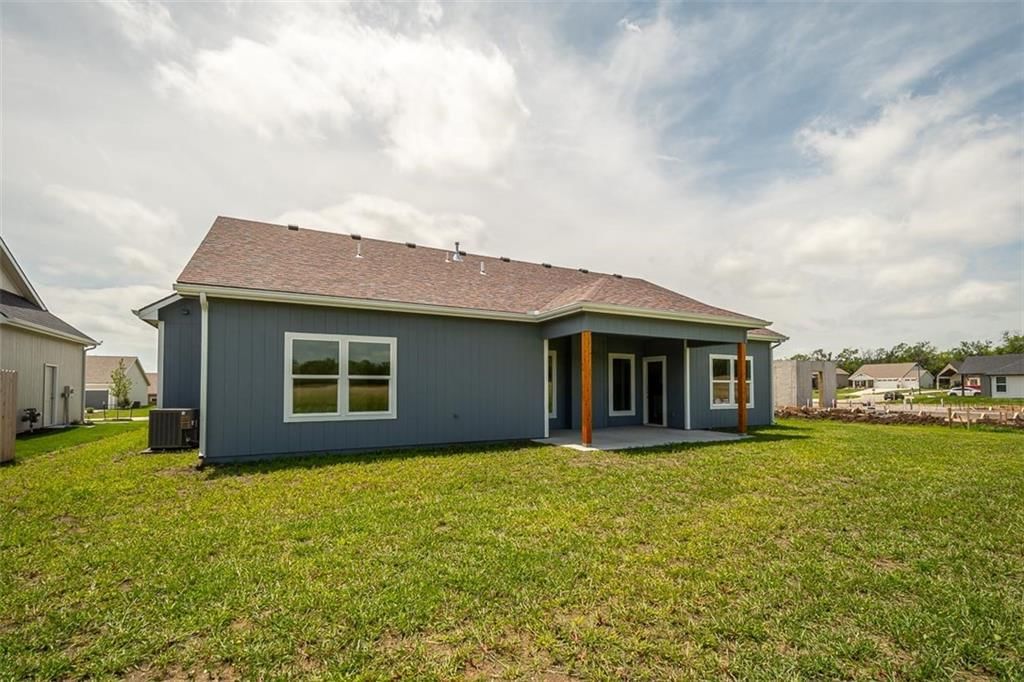 1018 Bluestem Circle — photo 40