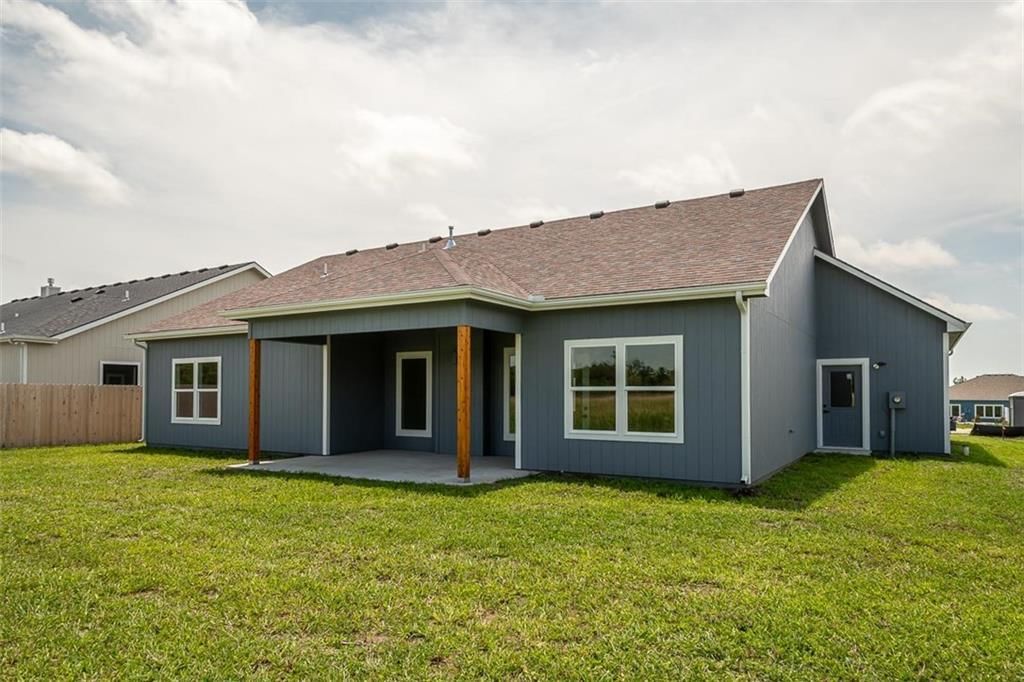 1018 Bluestem Circle — photo 42
