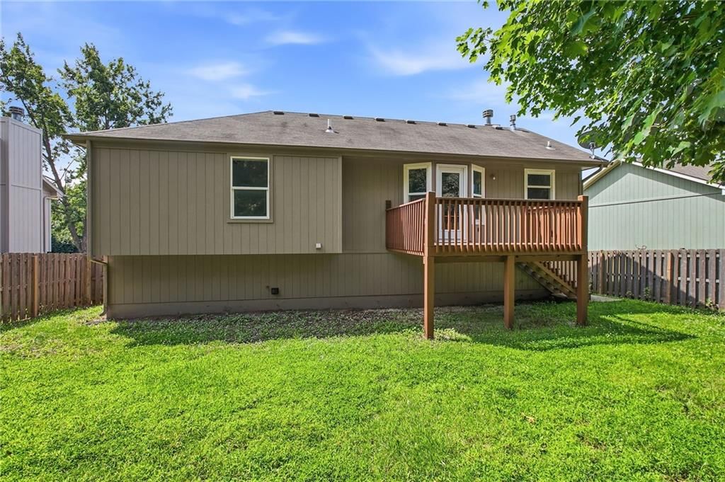 2521 NW Richard Street — photo 35
