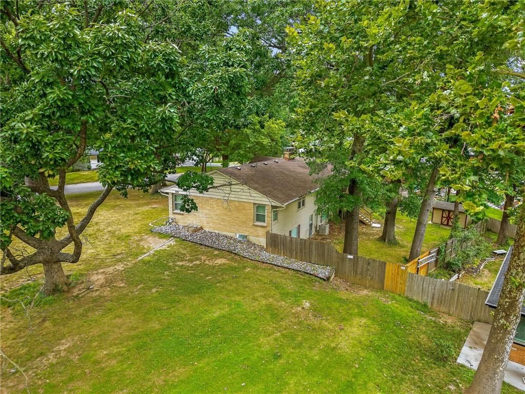 226 NW 43rd Street — photo 12