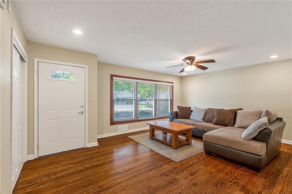 226 NW 43rd Street — photo 15
