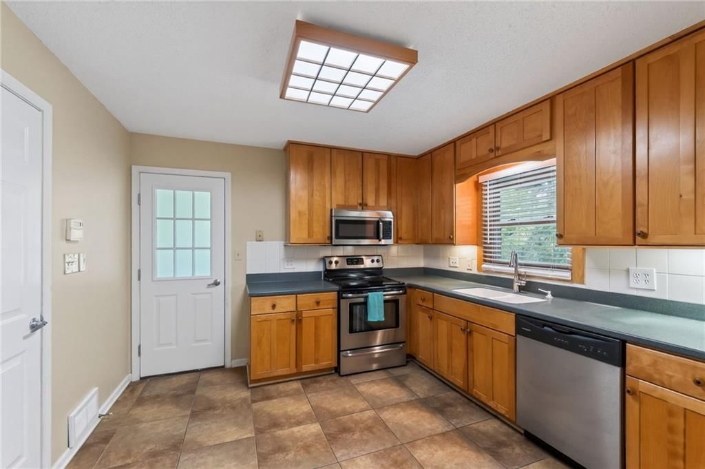 226 NW 43rd Street — photo 22