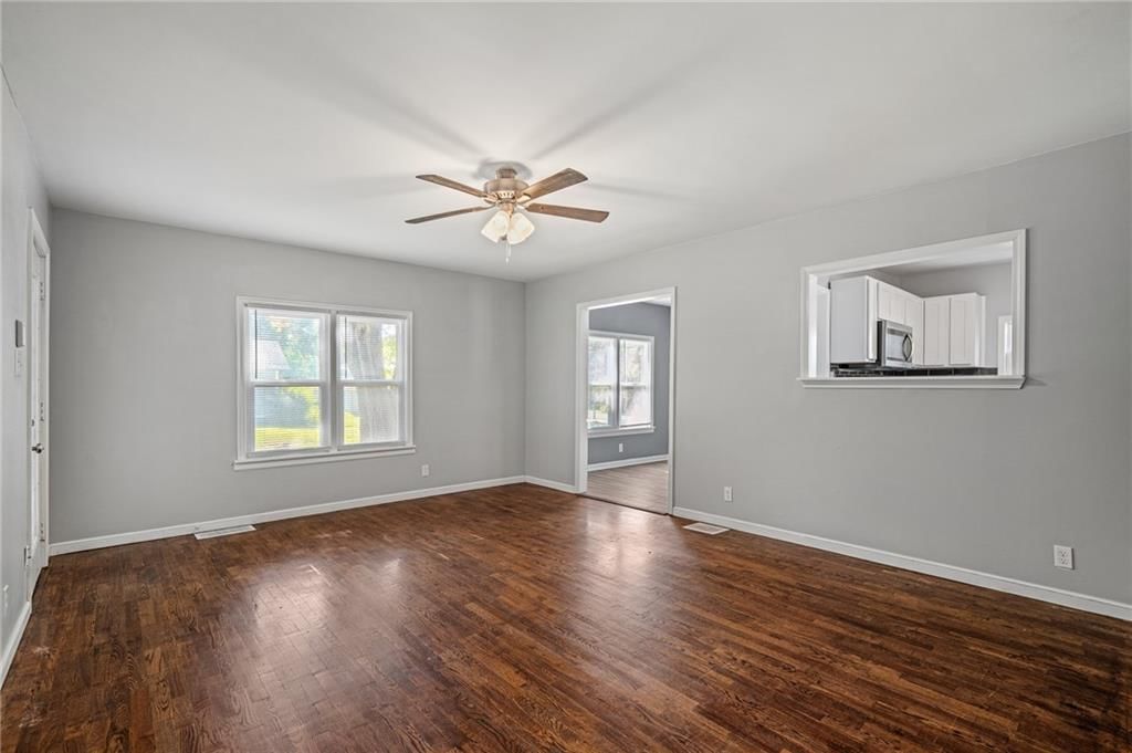 205 N Independence Street — photo 5