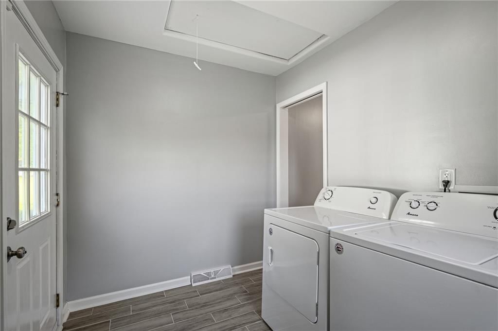 205 N Independence Street — photo 21