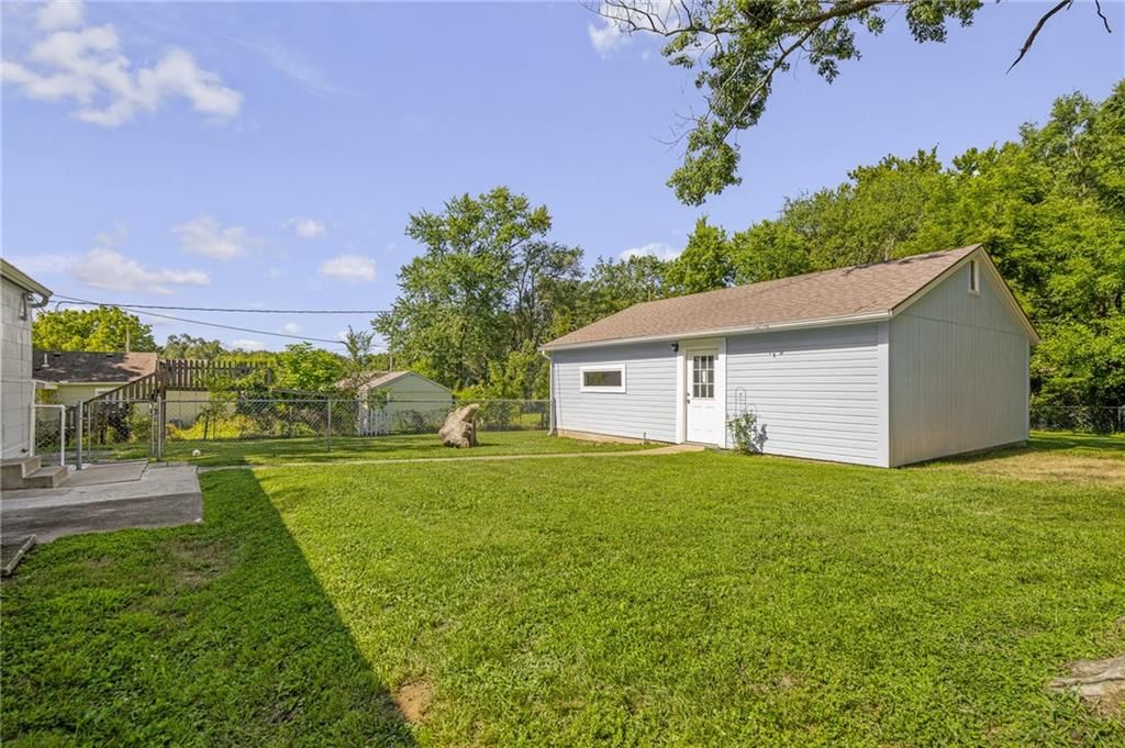 205 N Independence Street — photo 23