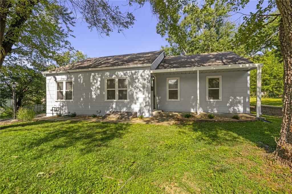 205 N Independence Street — photo 30