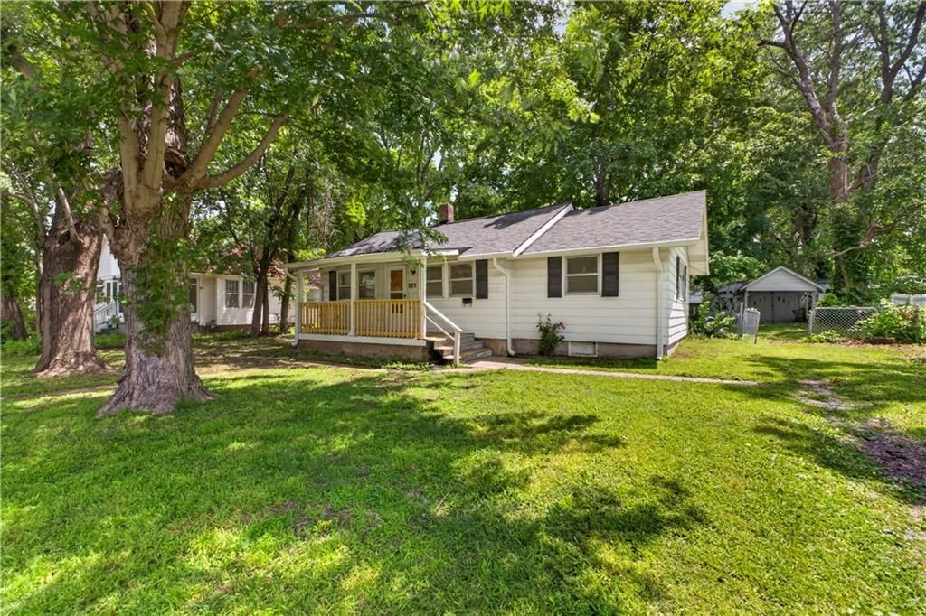 225 S Hardy Avenue — photo 2