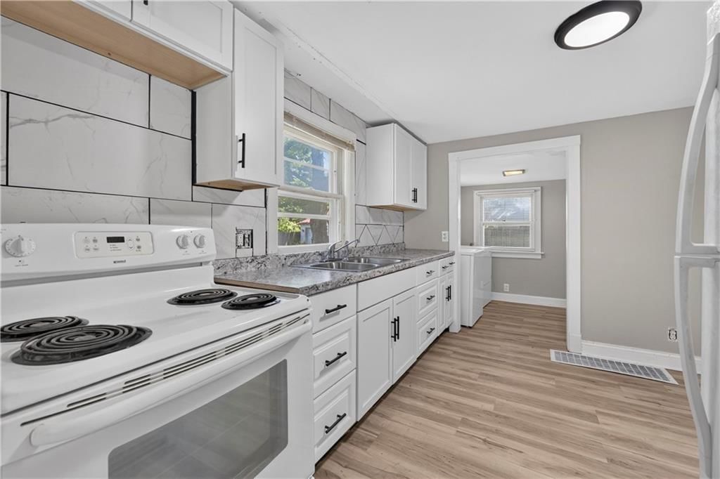 225 S Hardy Avenue — photo 5