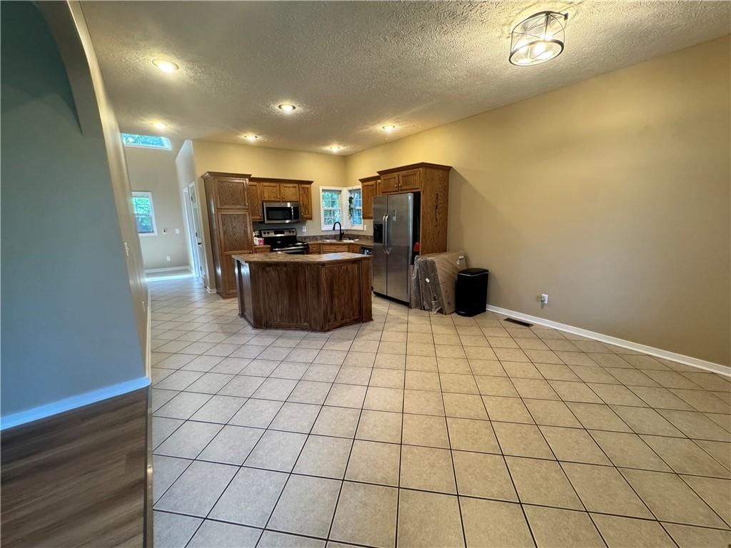 110 W Mill Street — photo 8