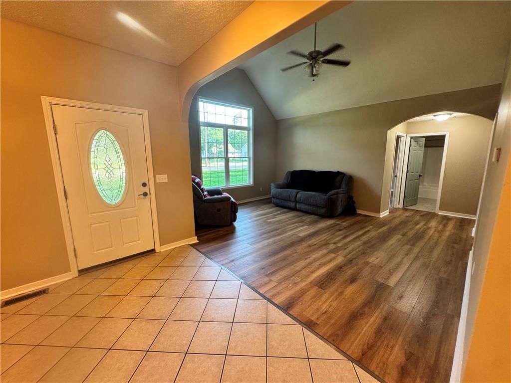 110 W Mill Street — photo 11
