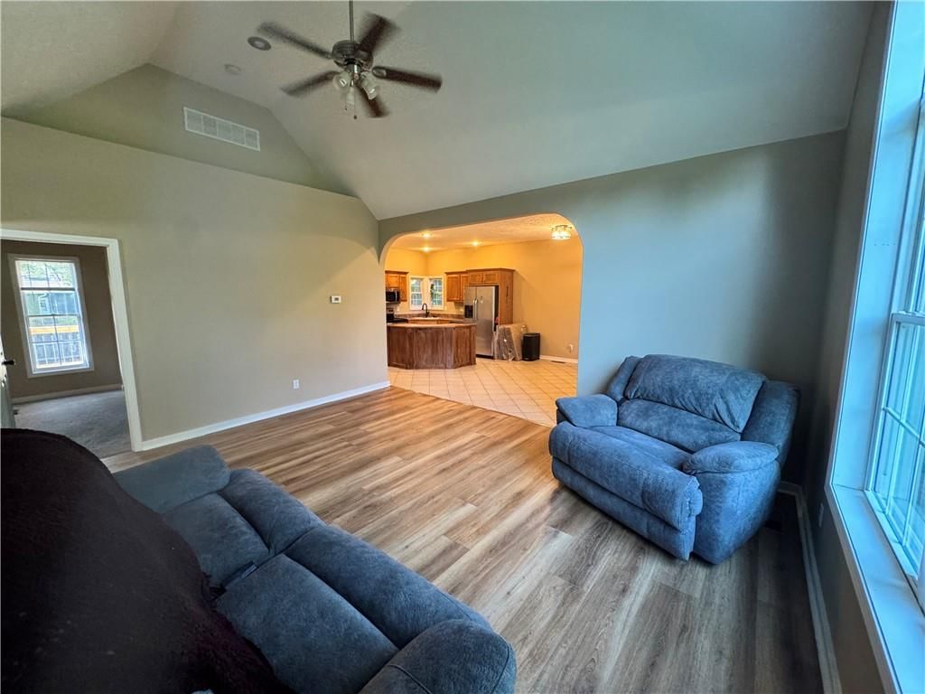 110 W Mill Street — photo 12