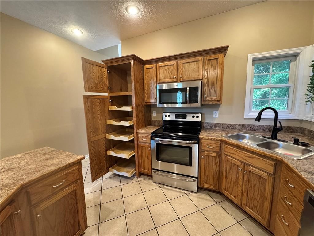 110 W Mill Street — photo 15