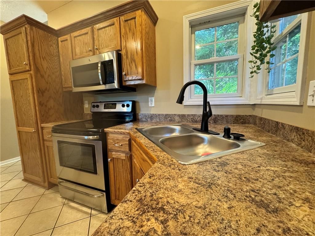 110 W Mill Street — photo 17