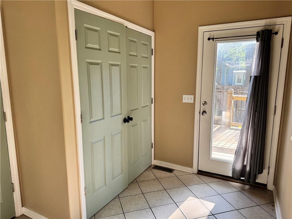 110 W Mill Street — photo 29