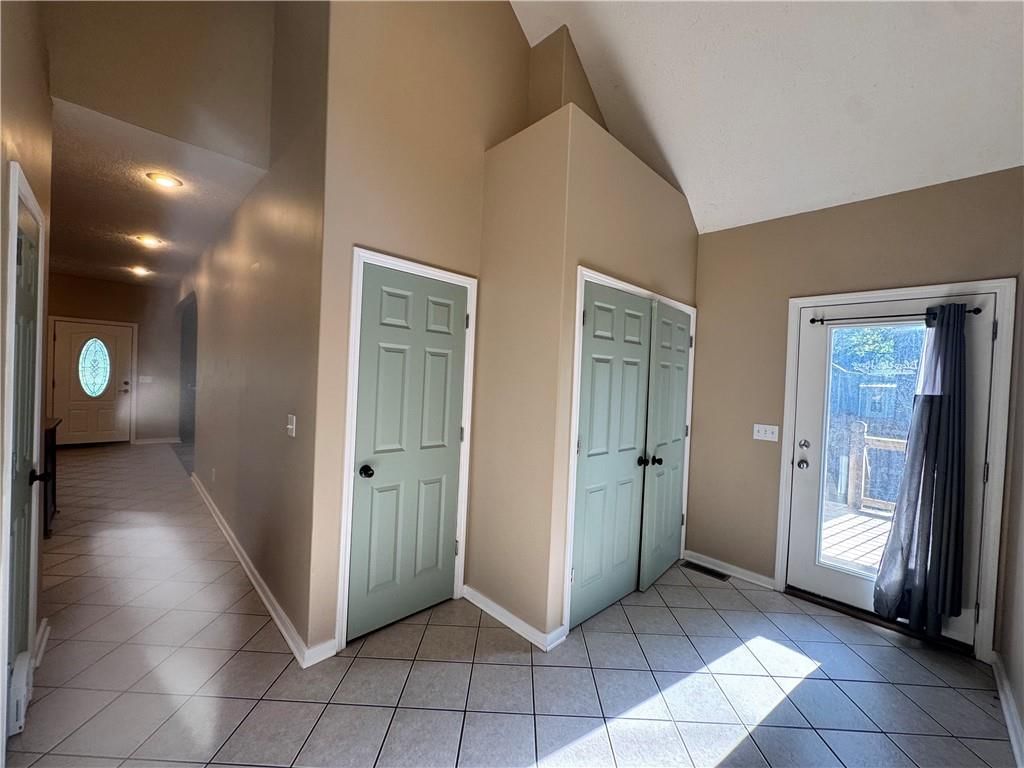 110 W Mill Street — photo 34