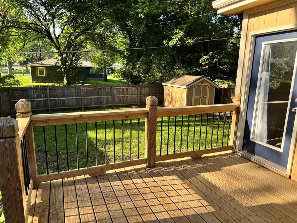 110 W Mill Street — photo 41