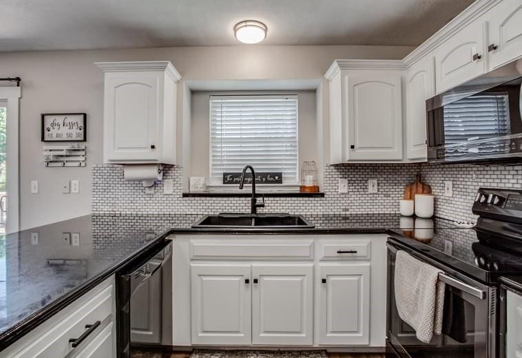 1320 Pin Oak Circle — photo 11