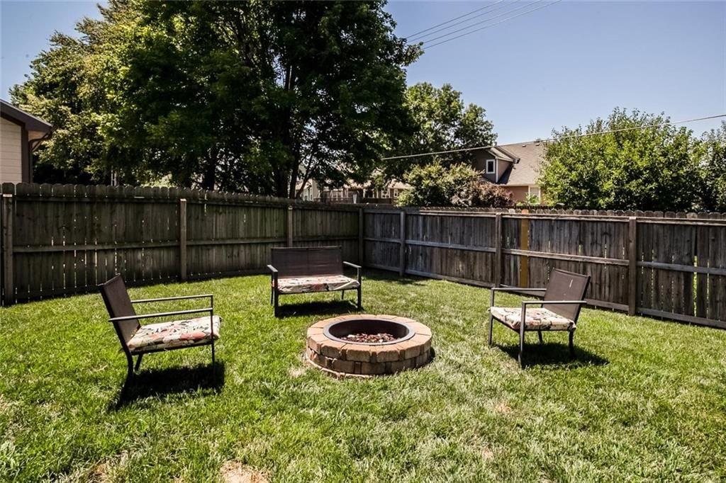 1320 Pin Oak Circle — photo 29