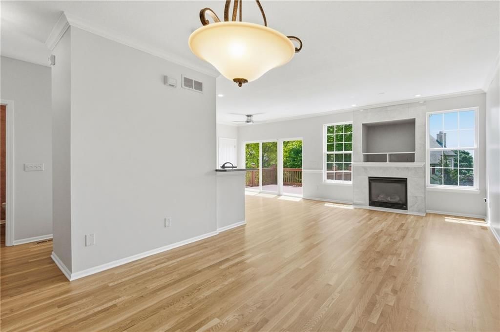 16144 Linden Street — photo 7