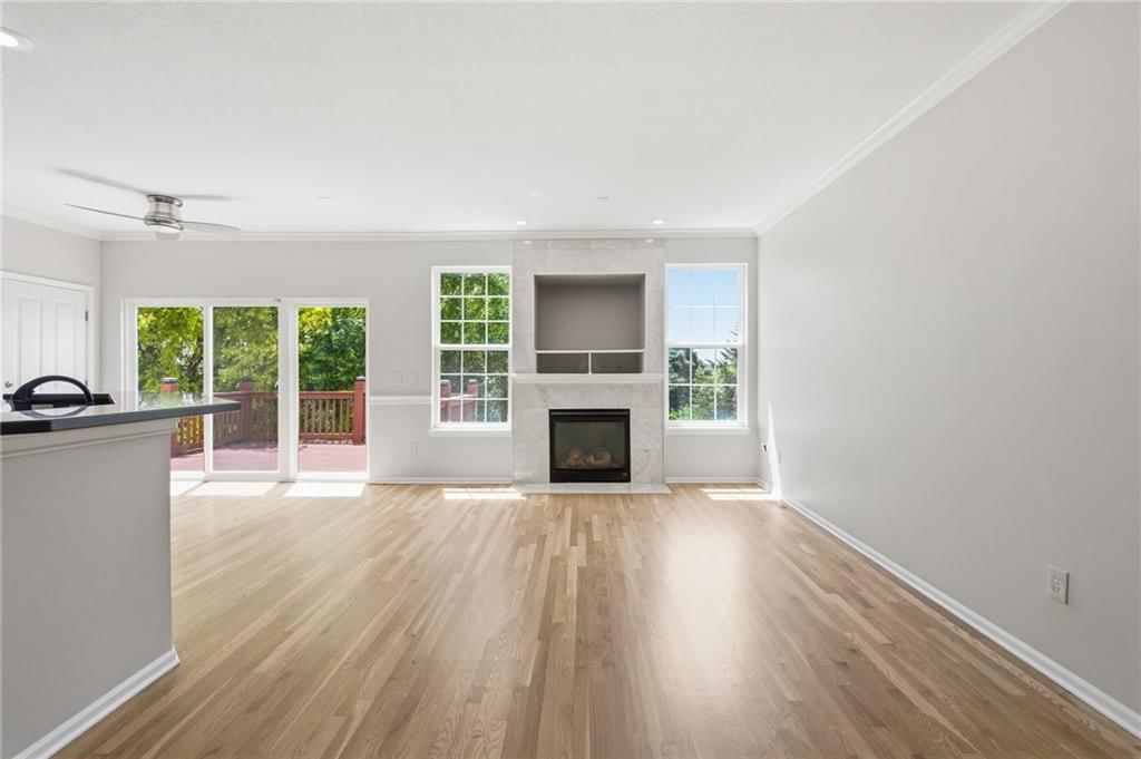 16144 Linden Street — photo 8