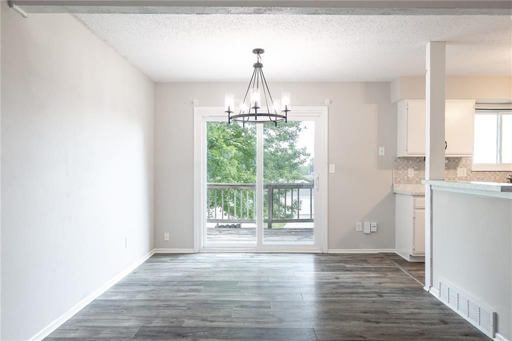 5722 N London Avenue — photo 8