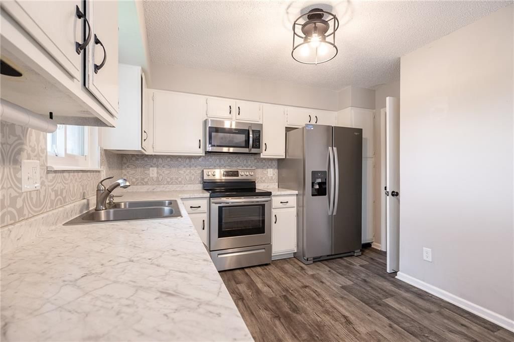 5722 N London Avenue — photo 11