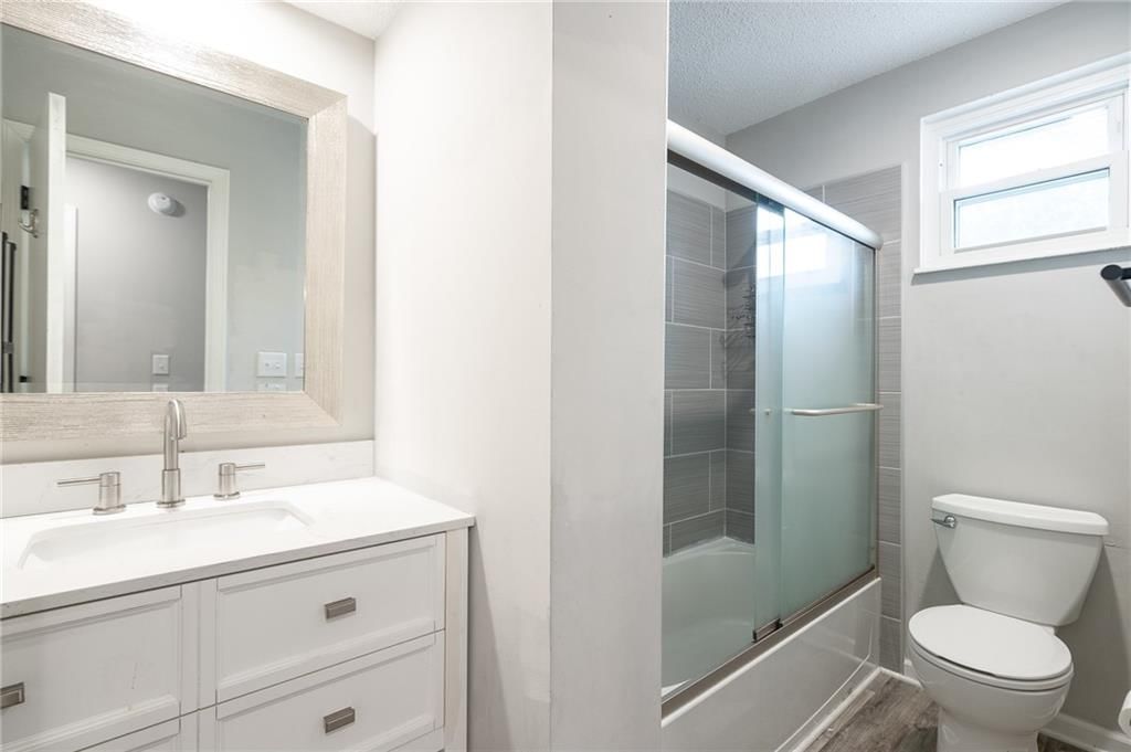 5722 N London Avenue — photo 17