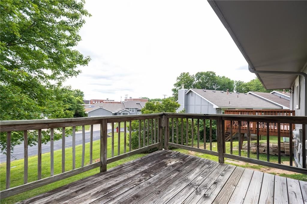 5722 N London Avenue — photo 23