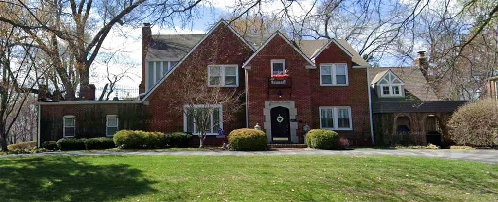 6030 Ward Parkway, Kansas City, MO