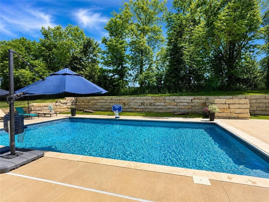 921 Foxglove Lane — photo 2