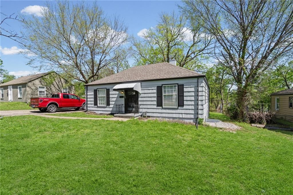 7622 Sni -A- Bar Road — photo 2