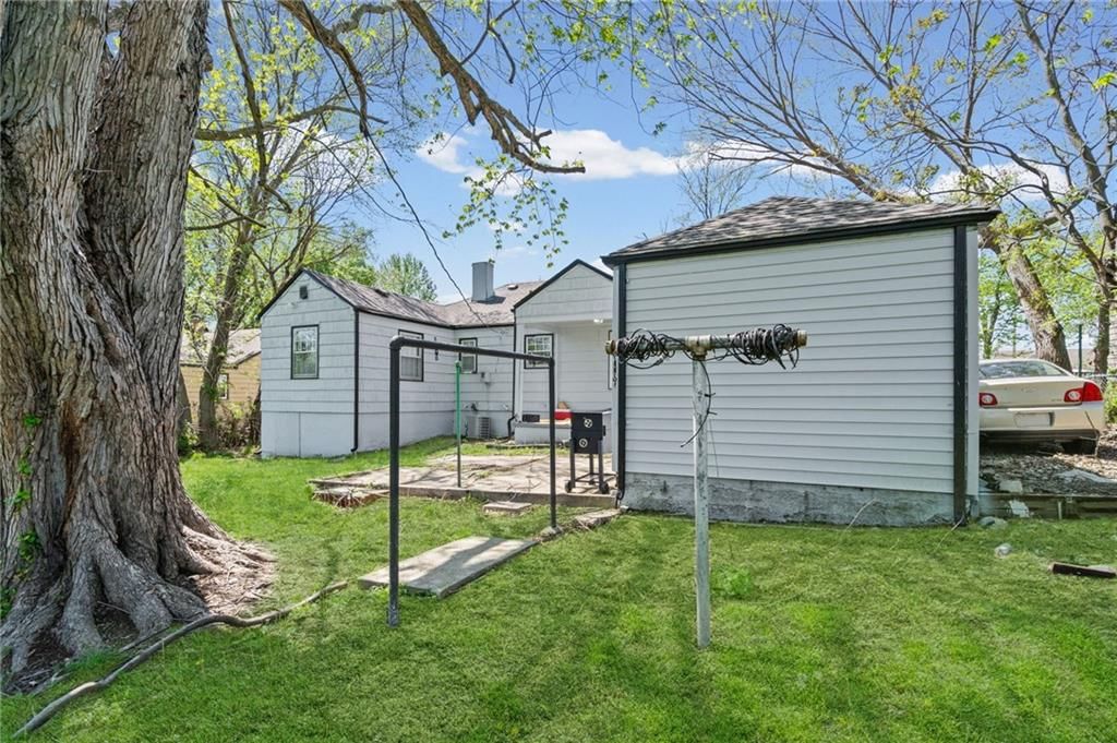 7622 Sni -A- Bar Road — photo 32