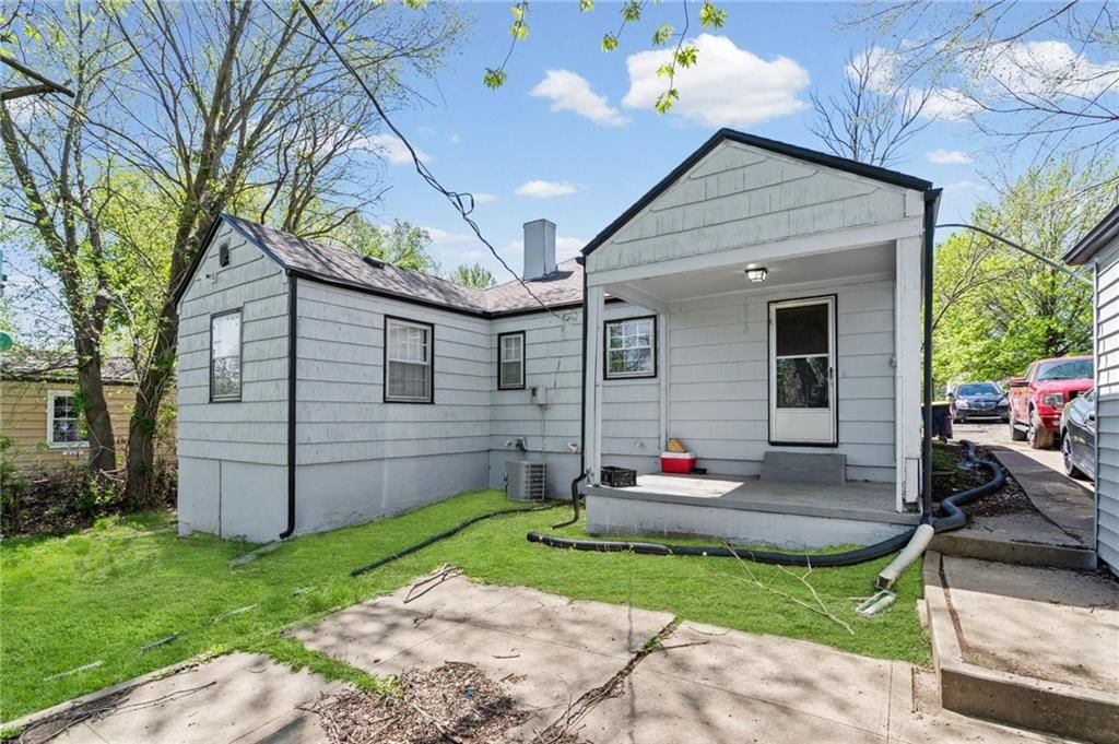 7622 Sni -A- Bar Road — photo 33