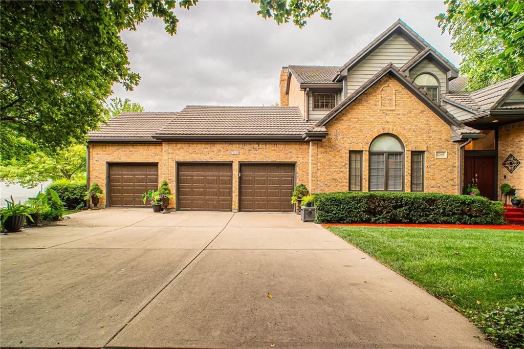 12668 Sherwood Drive — photo 1