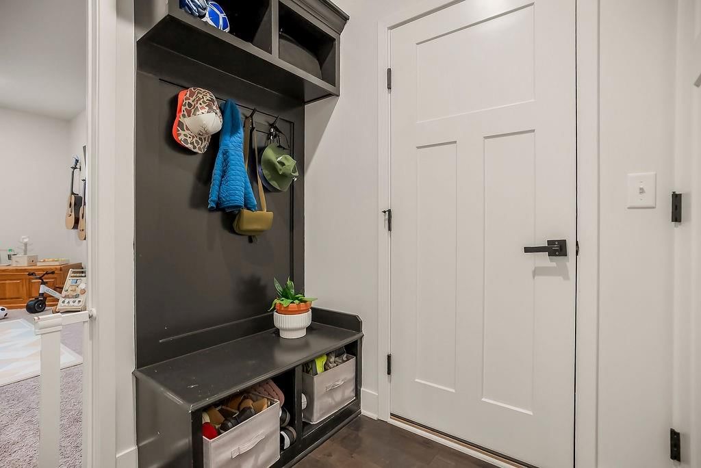 18911 Weaver Street — photo 32