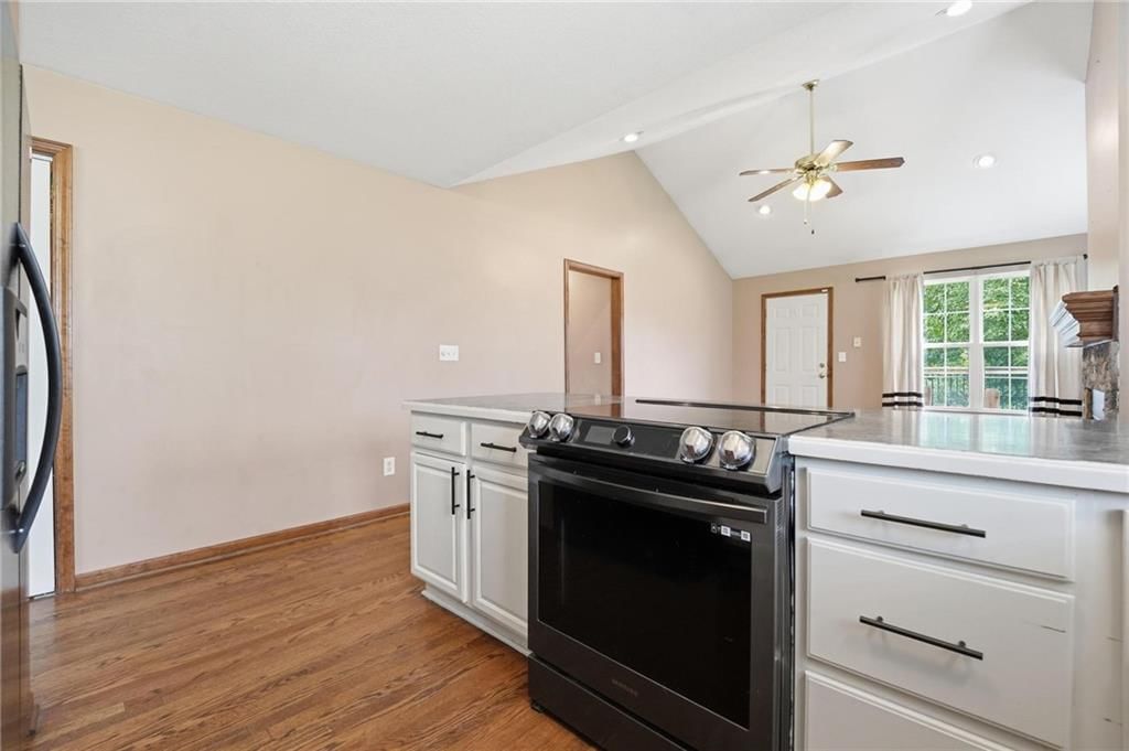 217 E 5th St Court — photo 15
