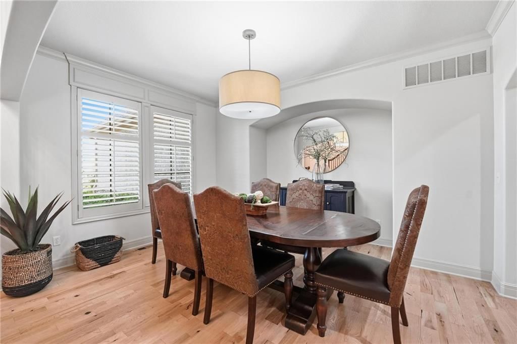 10607 N Hedges Street — photo 10