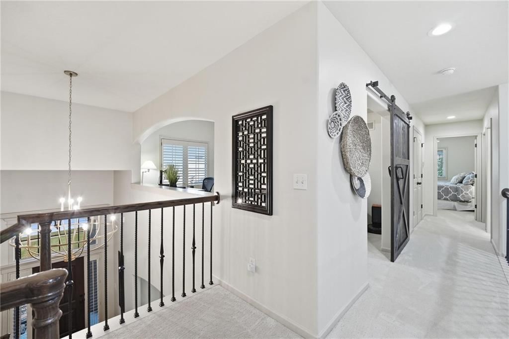 10607 N Hedges Street — photo 38