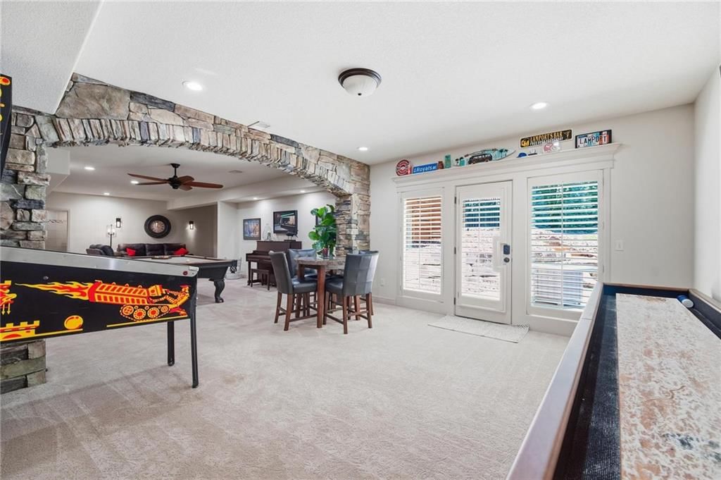 10607 N Hedges Street — photo 76