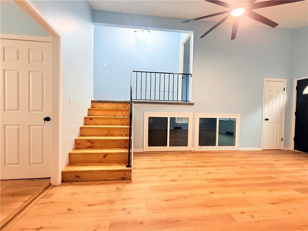 11221 Herrick Avenue — photo 3