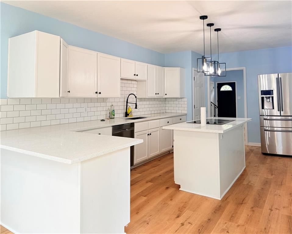 11221 Herrick Avenue — photo 5