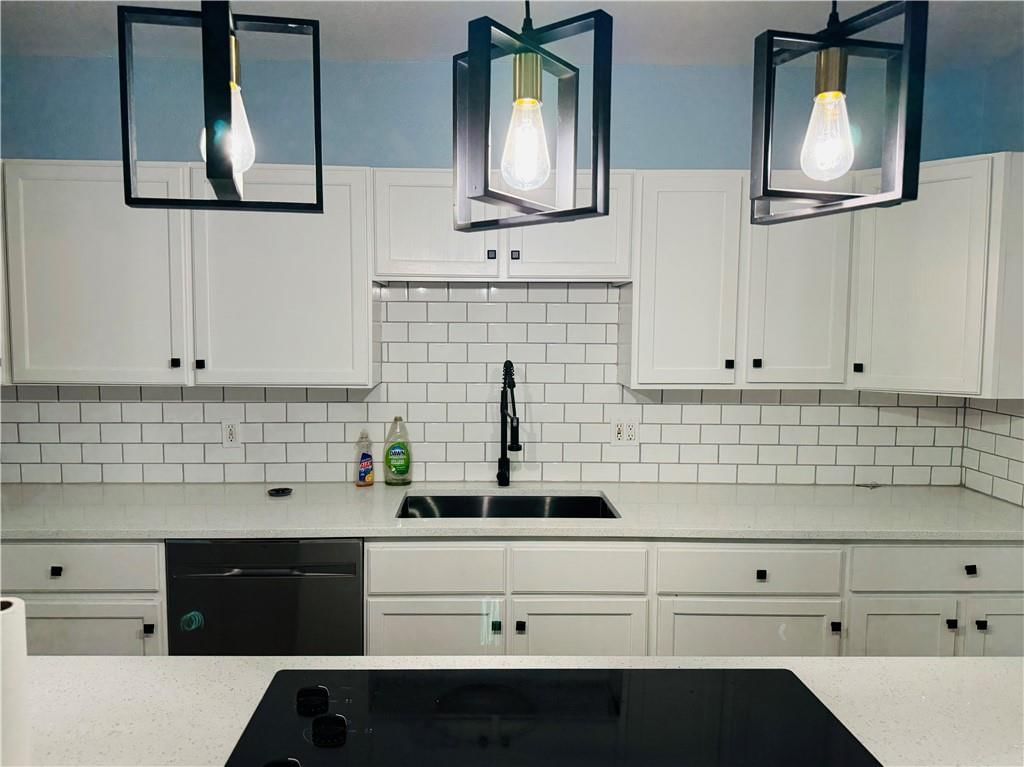 11221 Herrick Avenue — photo 7