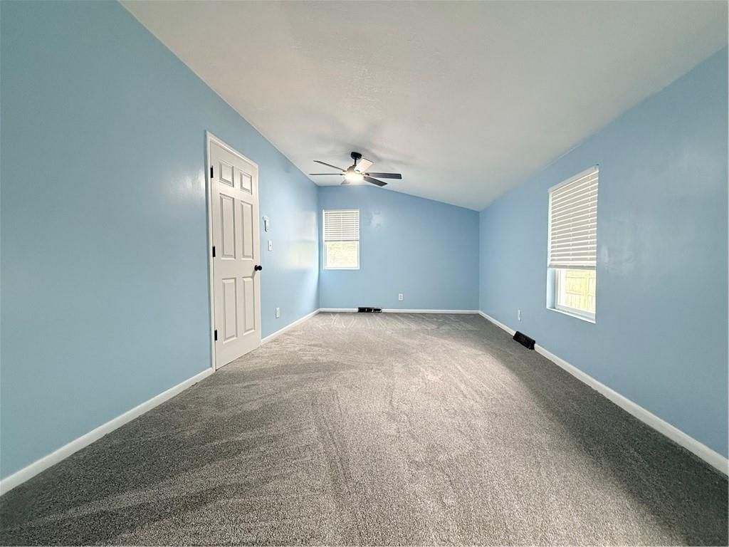 11221 Herrick Avenue — photo 10
