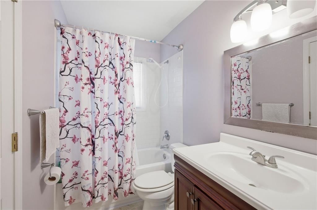 Photo 15 of 32 - 6706 E 162nd Street, Belton, MO 64012