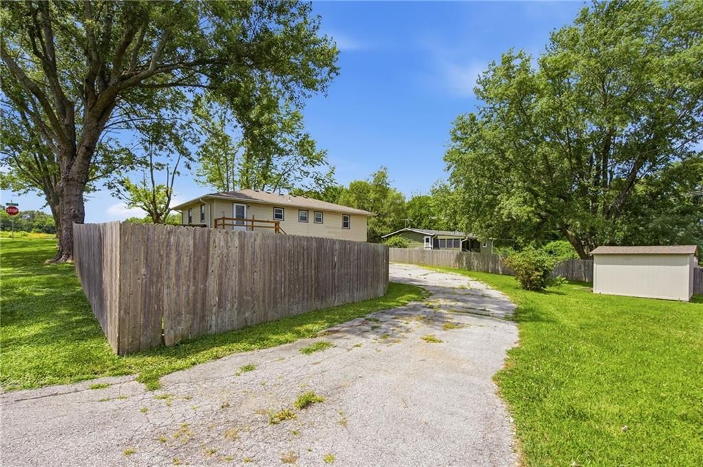 Photo 27 of 32 - 6706 E 162nd Street, Belton, MO 64012
