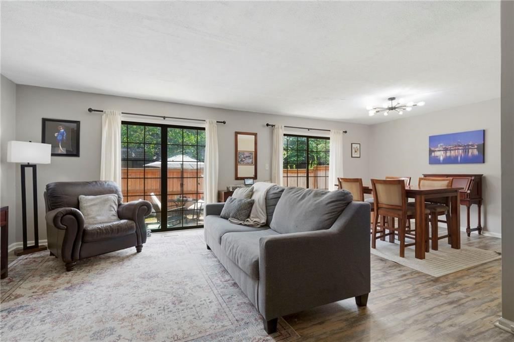 10243 FOSTER Street — photo 3
