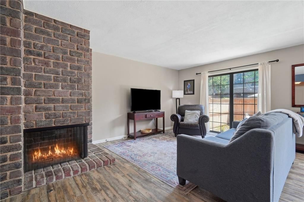 10243 FOSTER Street — photo 4