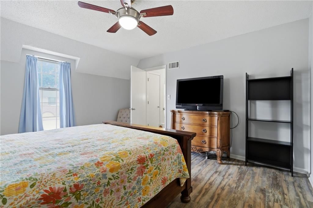 10243 FOSTER Street — photo 15