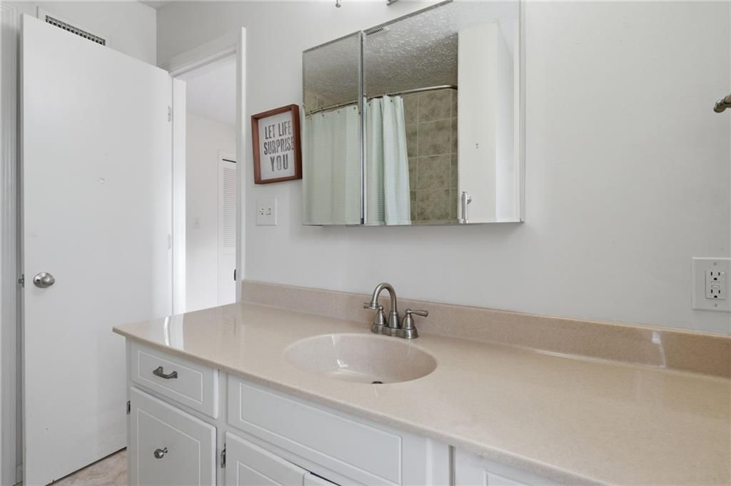 10243 FOSTER Street — photo 17